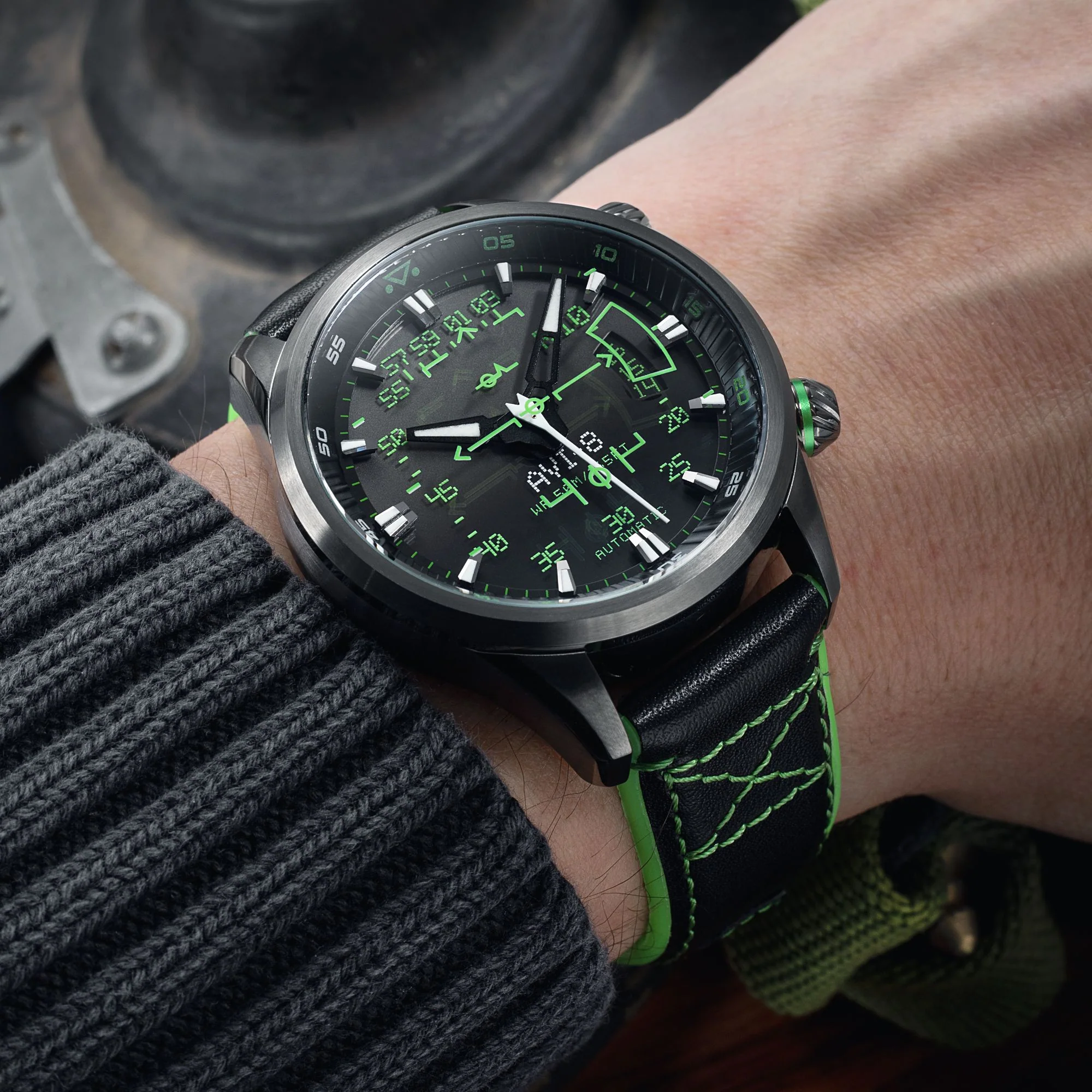 Gradient Black - Image 6